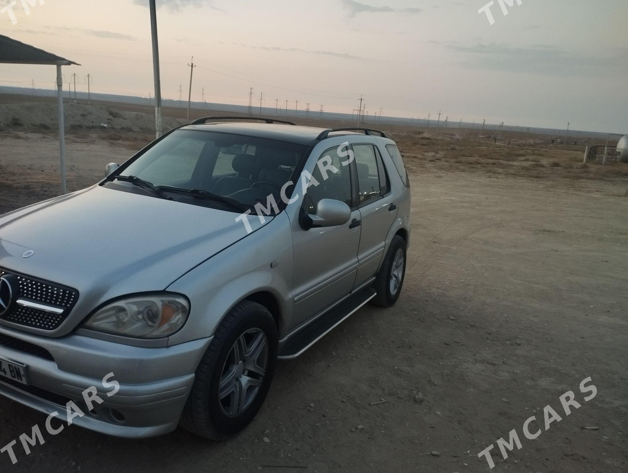 Mercedes-Benz ML400 2000 - 130 000 TMT - Türkmenbaşy - img 2
