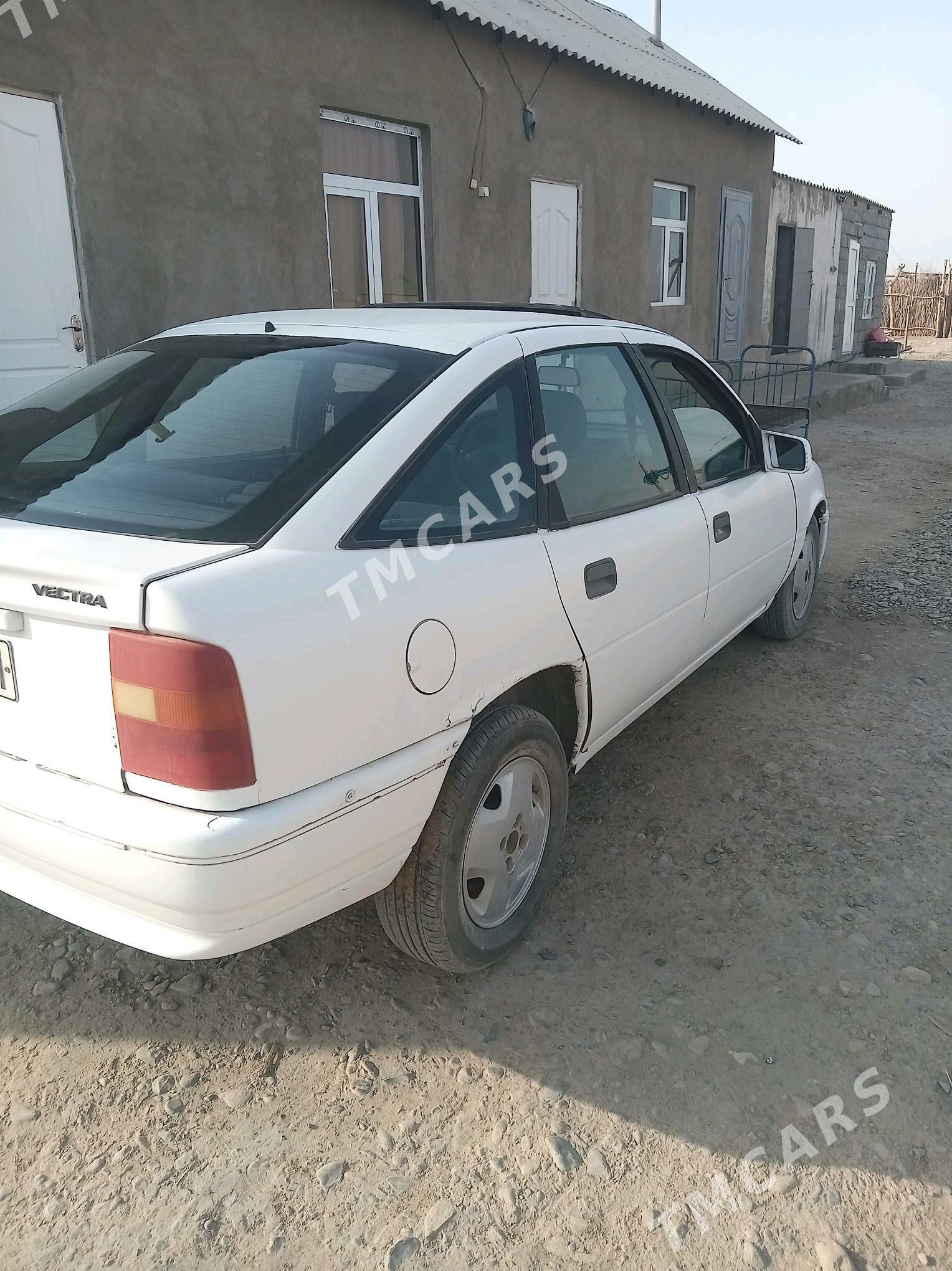 Opel Vectra 1990 - 25 000 TMT - Теджен - img 4