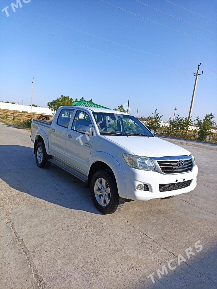 Toyota Hilux 2012 - 340 000 TMT - Балканабат - img 2