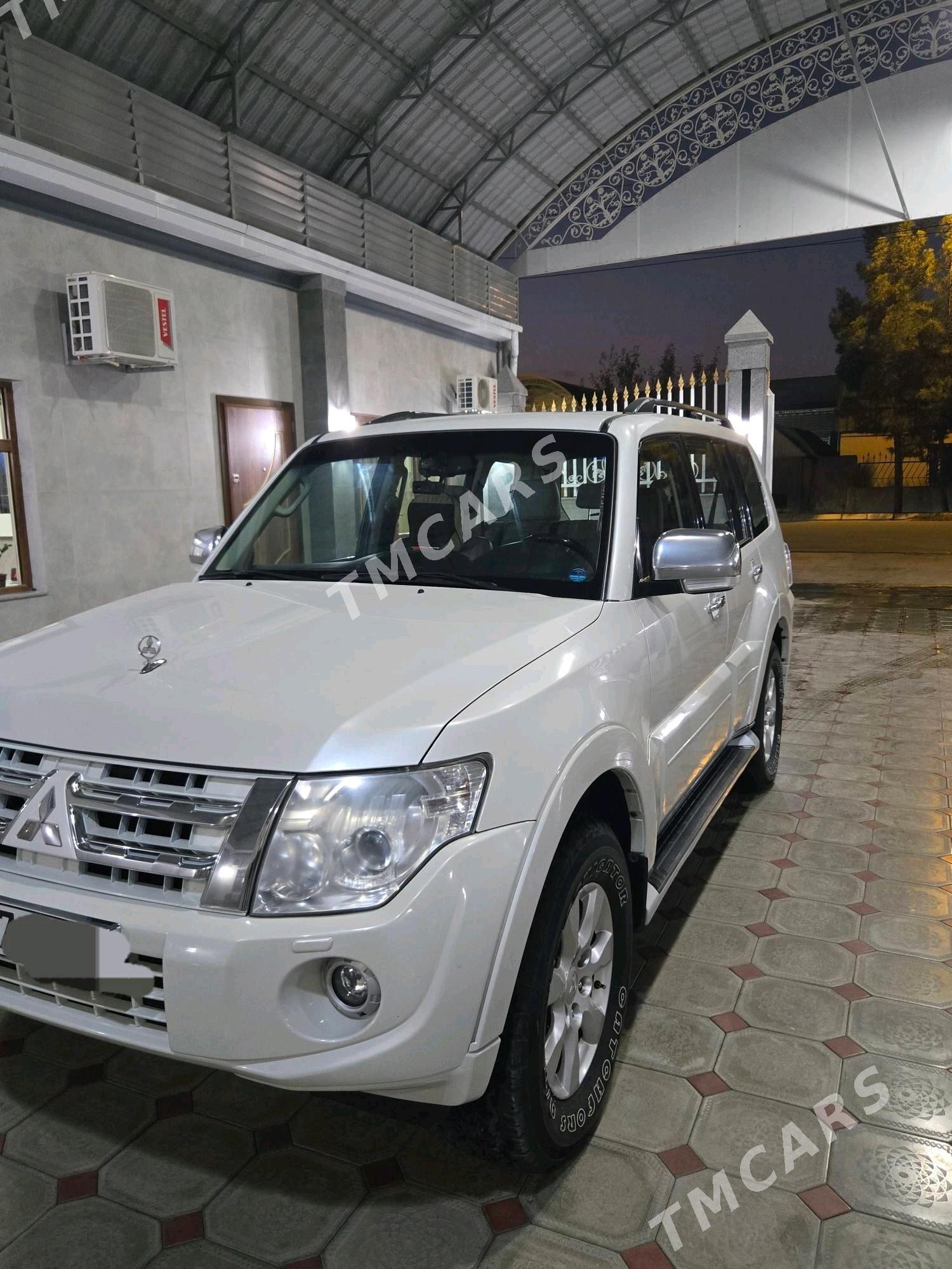 Mitsubishi Pajero 2013 - 300 000 TMT - Bekrewe - img 2