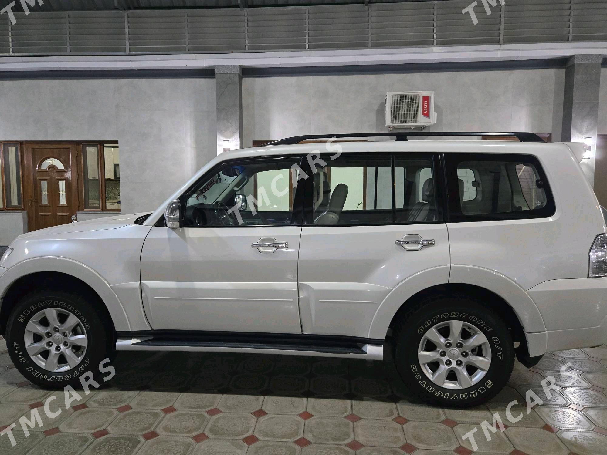 Mitsubishi Pajero 2013 - 300 000 TMT - Bekrewe - img 4