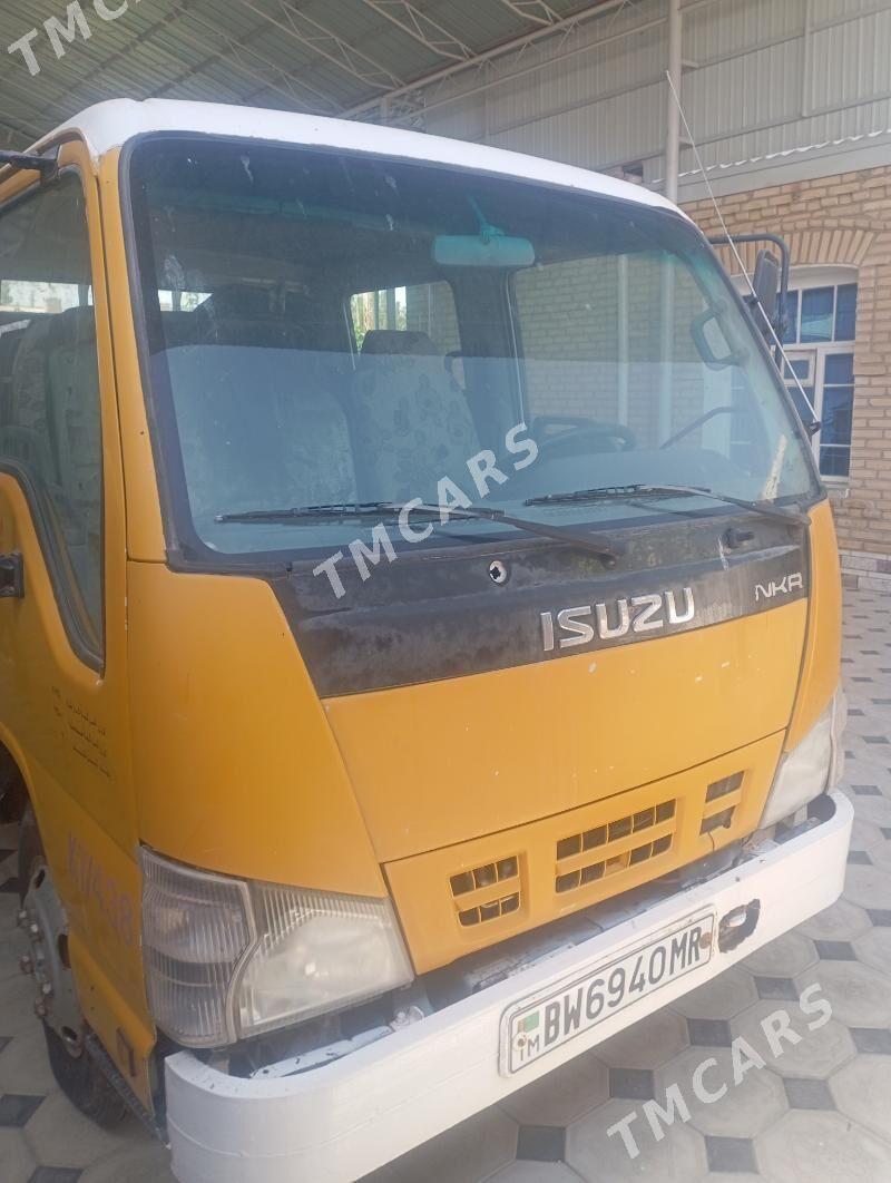 Isuzu Elf 2008 - 200 000 TMT - Байрамали - img 5