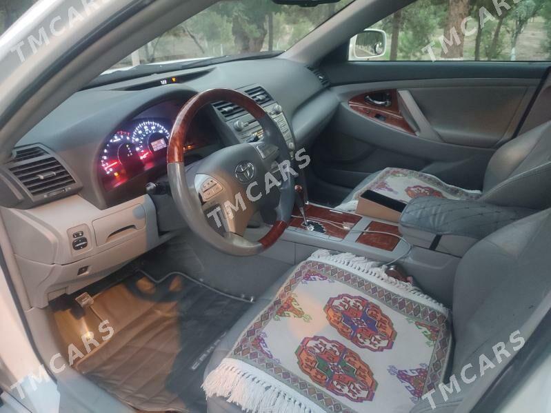 Toyota Camry 2010 - 230 000 TMT - Мары - img 9