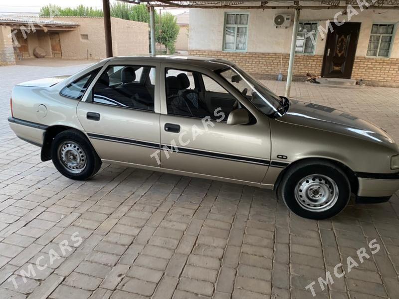 Opel Vectra 1990 - 34 000 TMT - Ýolöten - img 3