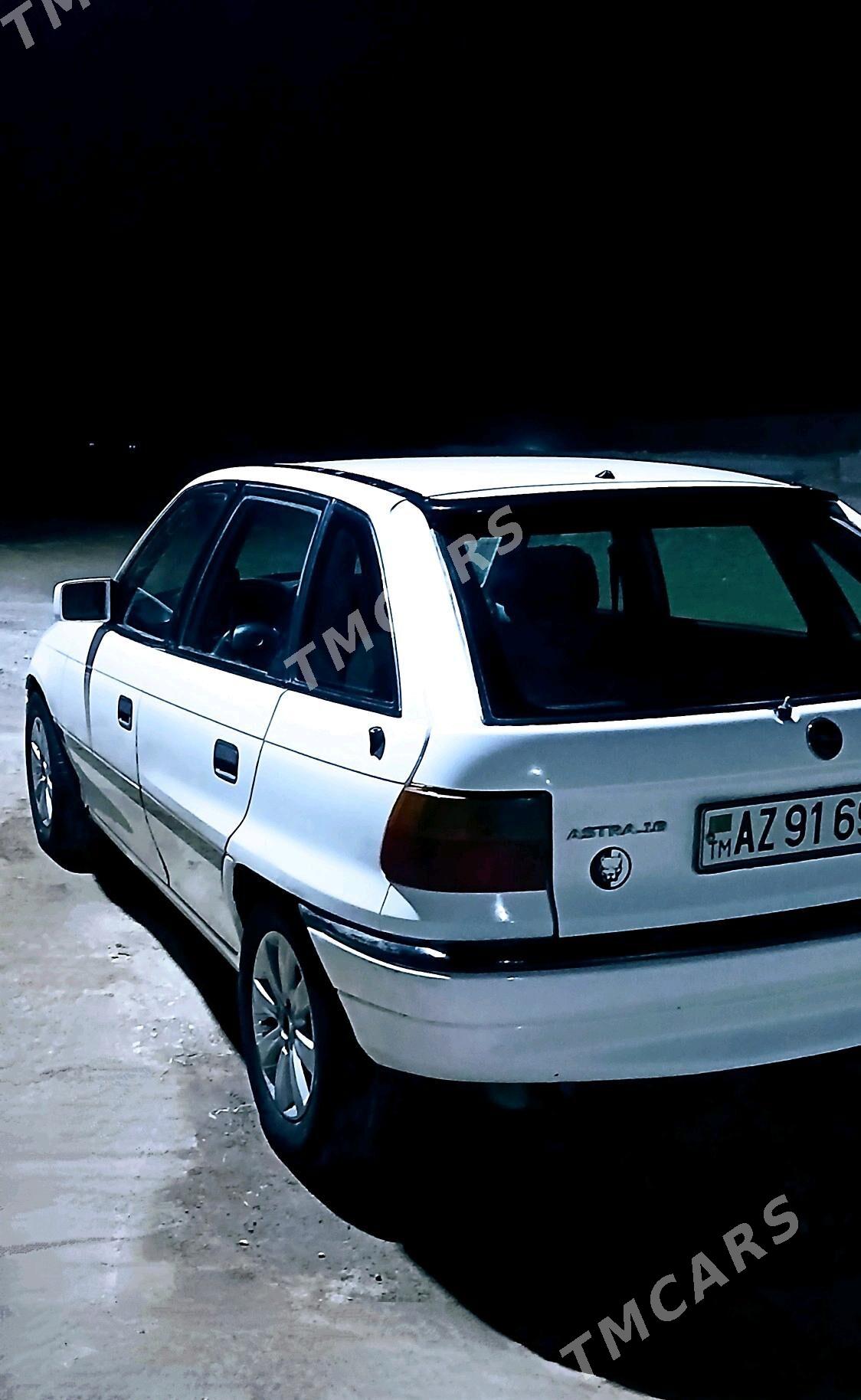Opel Astra 1993 - 30 000 TMT - Дашогуз - img 3