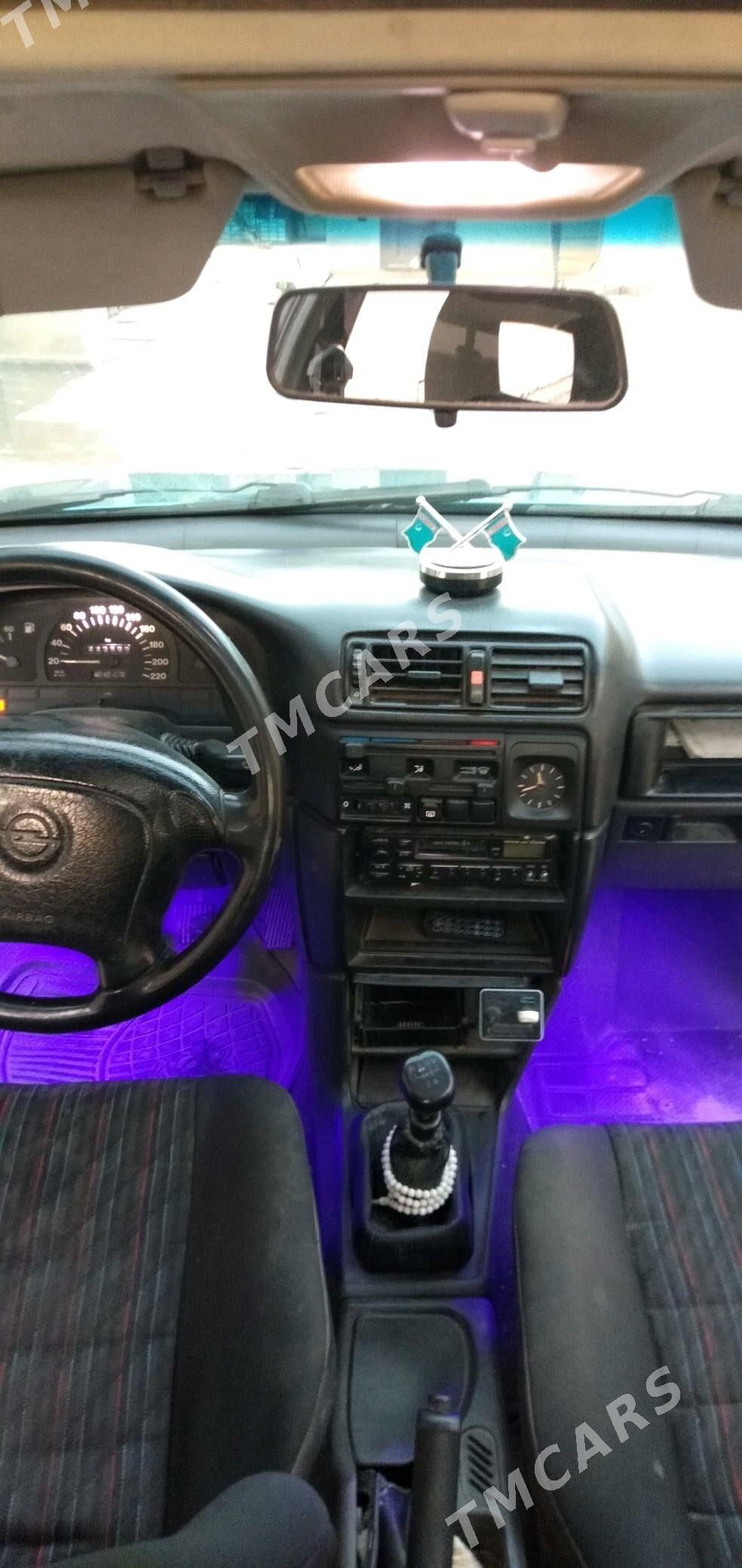 Opel Vectra 1993 - 50 000 TMT - Мары - img 10