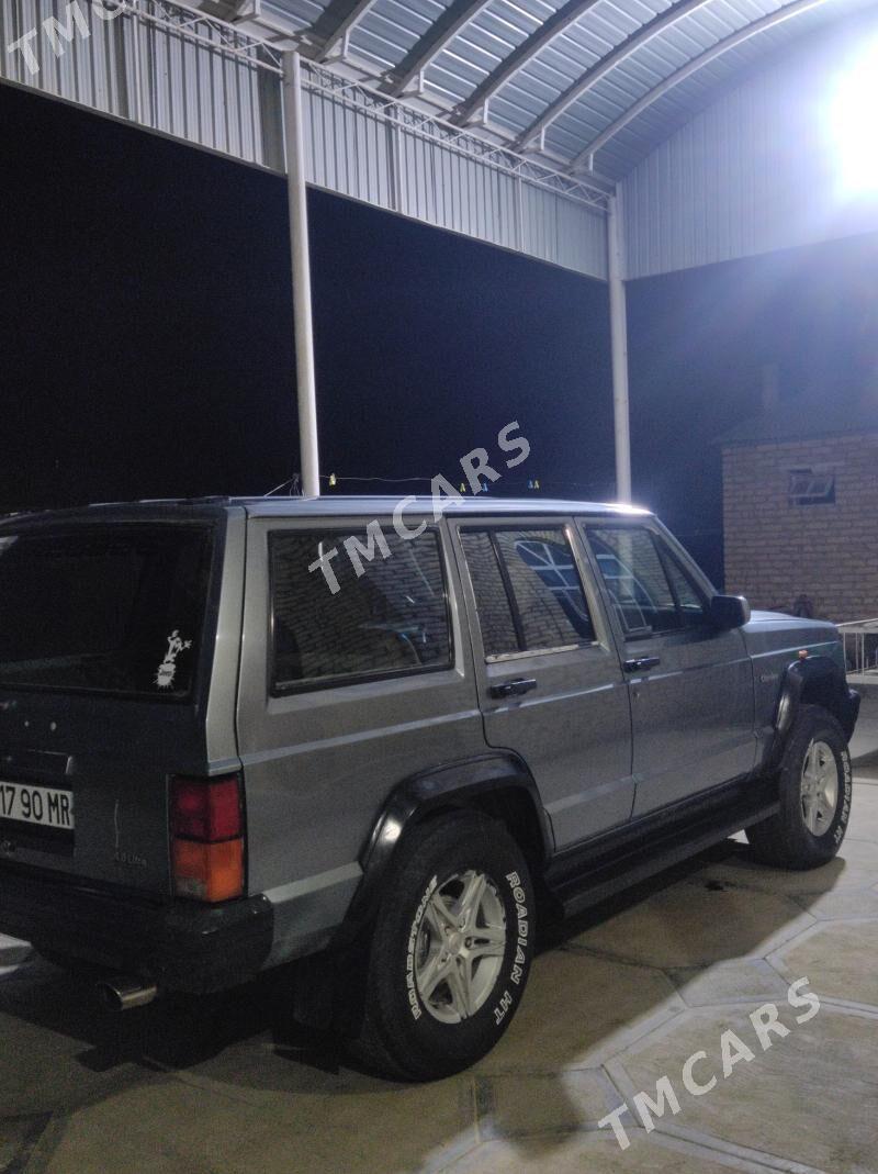 Jeep Cherokee 1995 - 32 000 TMT - Мары - img 4