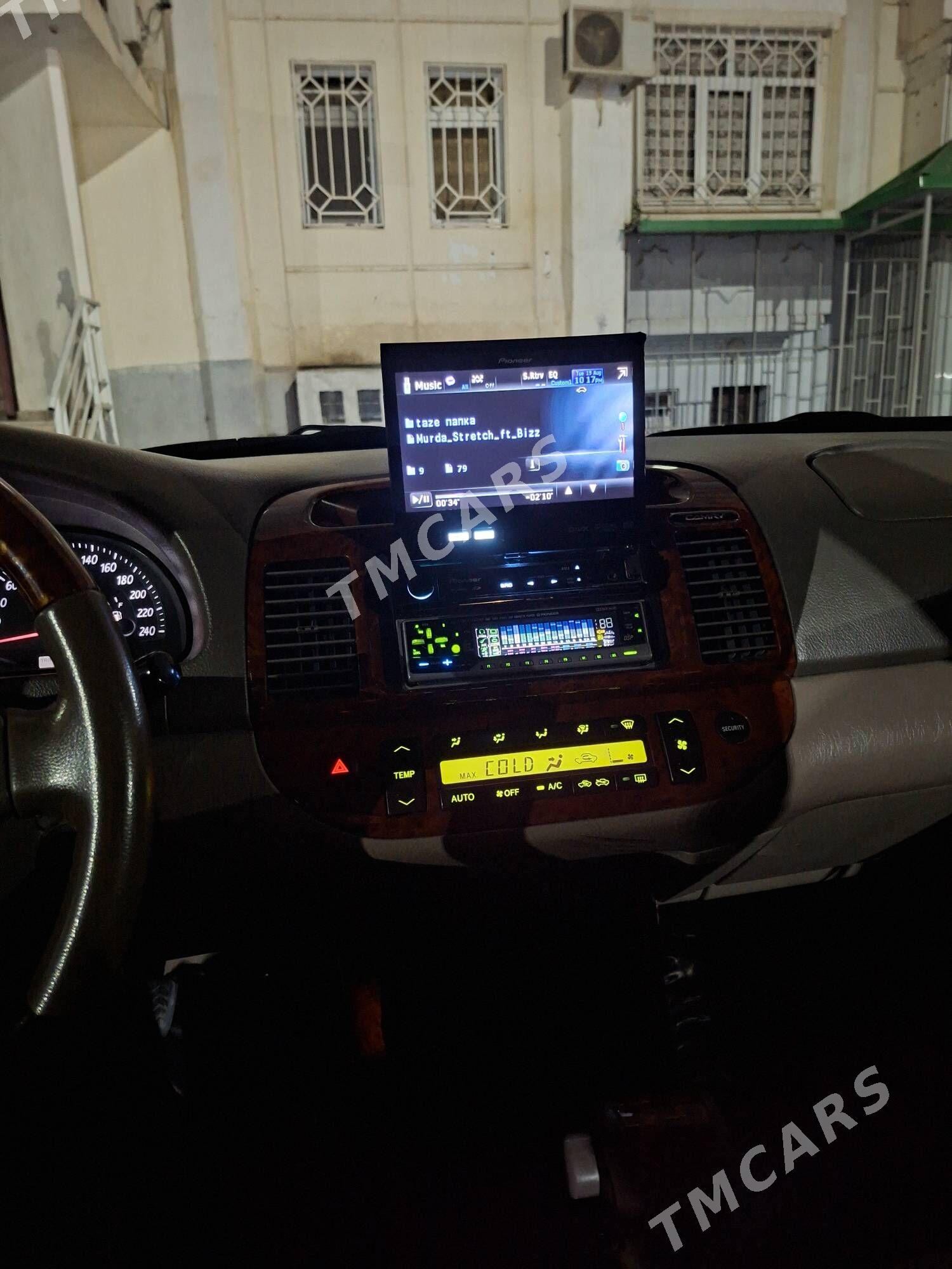 Toyota Camry 2004 - 200 000 TMT - 1 мкр - img 7