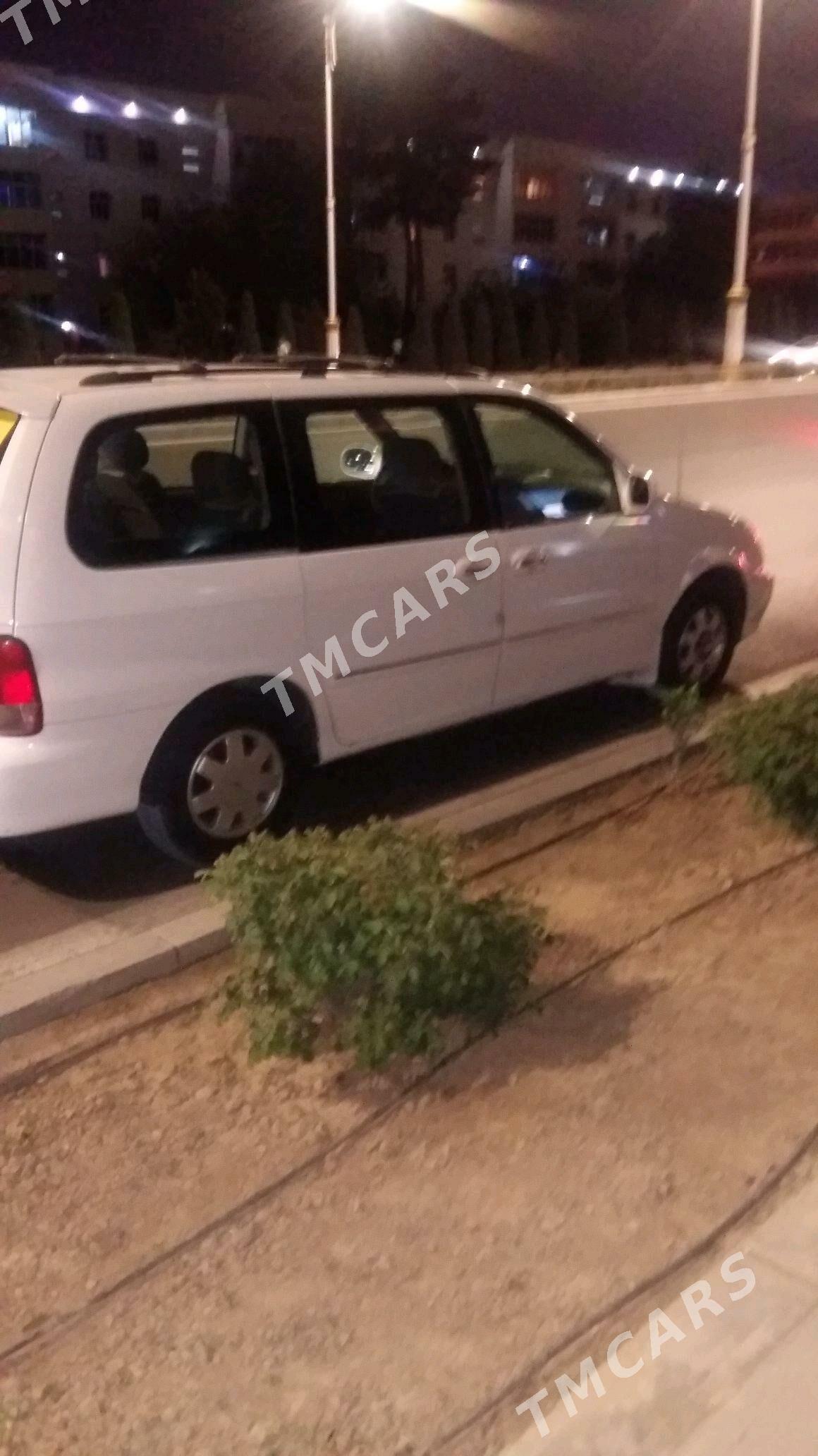 Kia Carnival 2002 - 120 000 TMT - Район ст. Аэропорта, ул. Гагарина - img 2