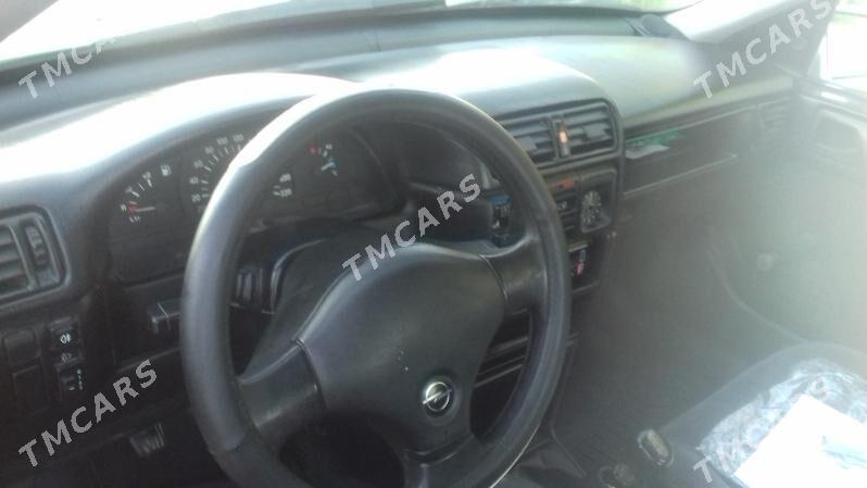 Opel Vectra 1992 - 44 000 TMT - Гороглы (Тагта) - img 4