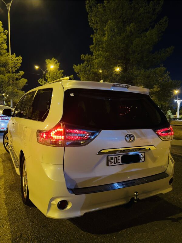 Toyota Sienna 2019 - 495 000 TMT - Бузмеин ГРЭС - img 8