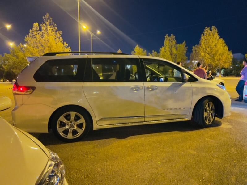 Toyota Sienna 2019 - 495 000 TMT - Бузмеин ГРЭС - img 7