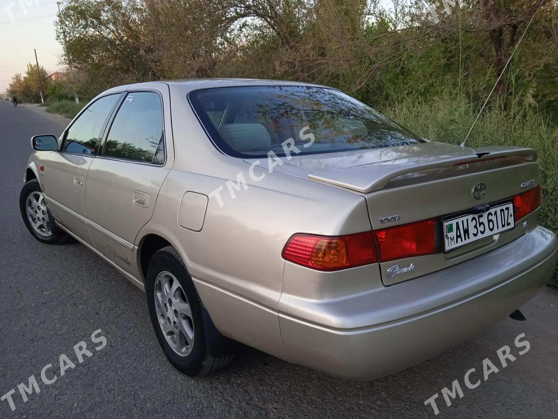 Toyota Camry 1999 - 127 000 TMT - Кёнеургенч - img 2