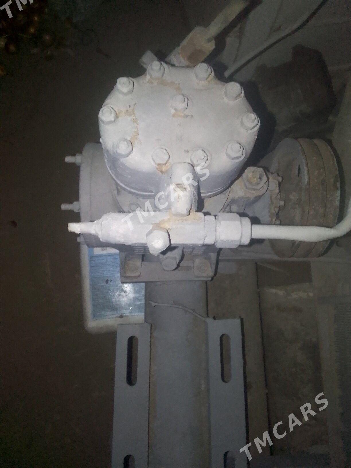 kompressor компрессор - Şabat etr. - img 10