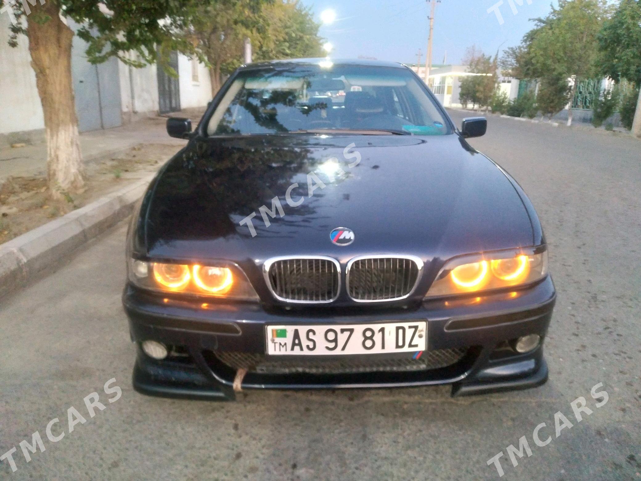 BMW E39 2002 - 135 000 TMT - Daşoguz - img 3