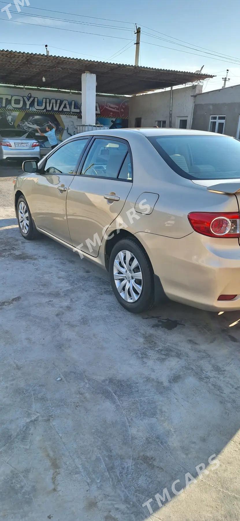 Toyota Corolla 2012 - 150 000 TMT - Ак-Бугдайский этрап - img 3
