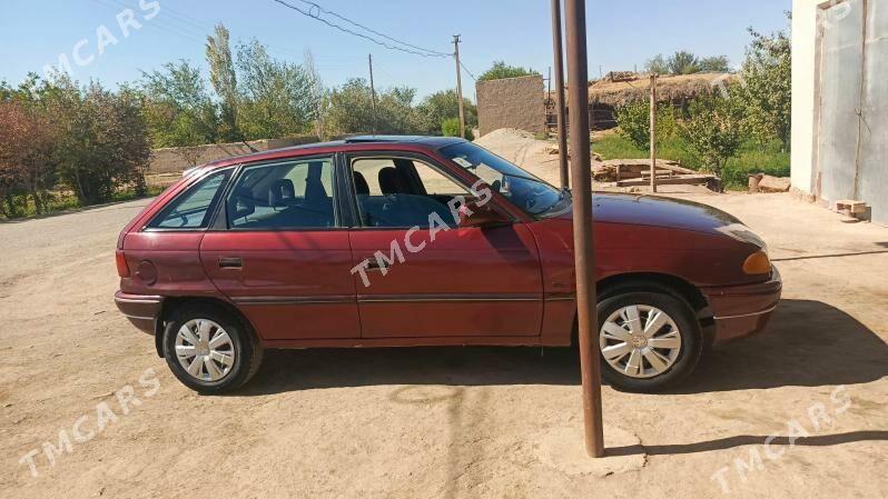Opel Astra 1993 - 27 000 TMT - Губадаг - img 2