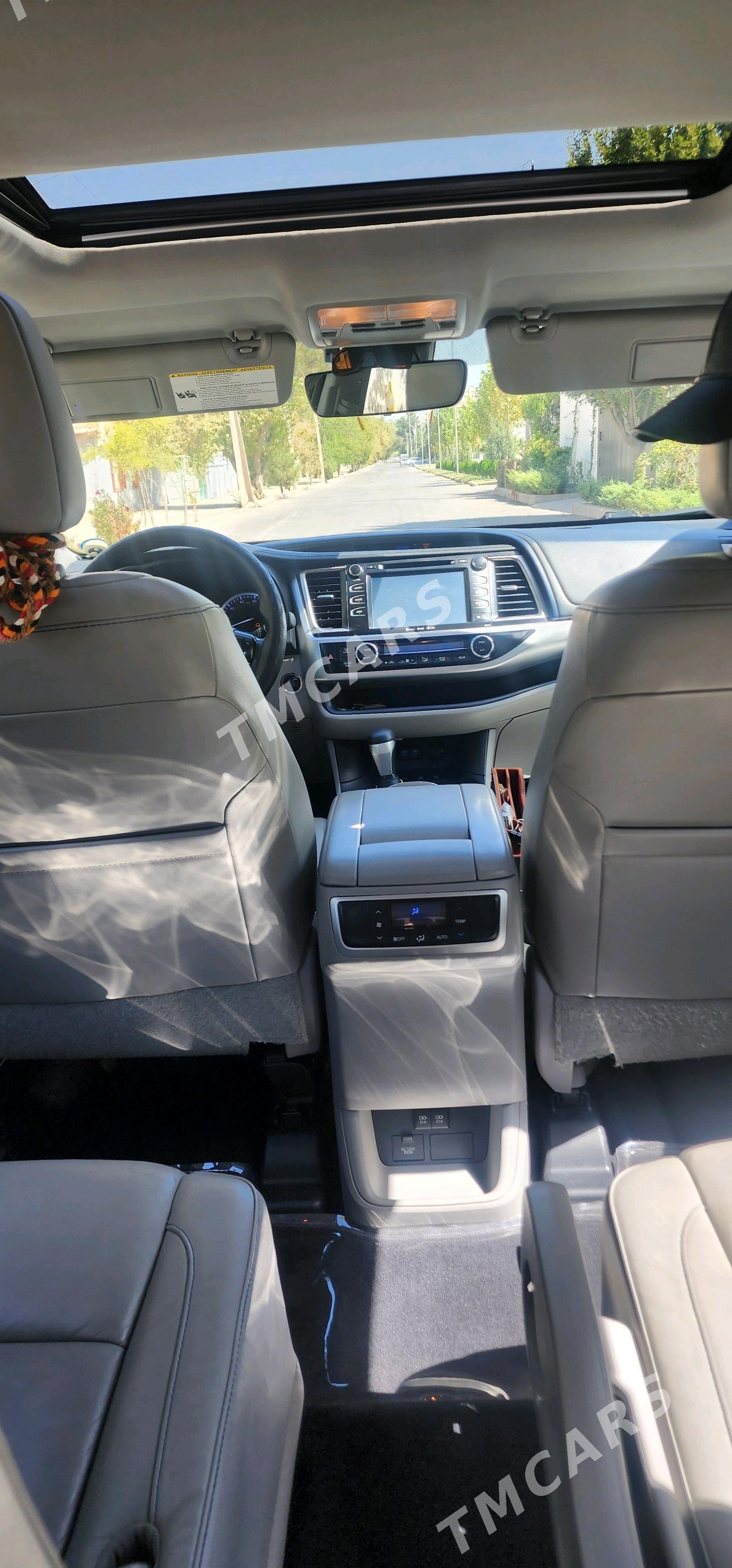 Toyota Highlander 2018 - 465 000 TMT - Gurtly - img 4