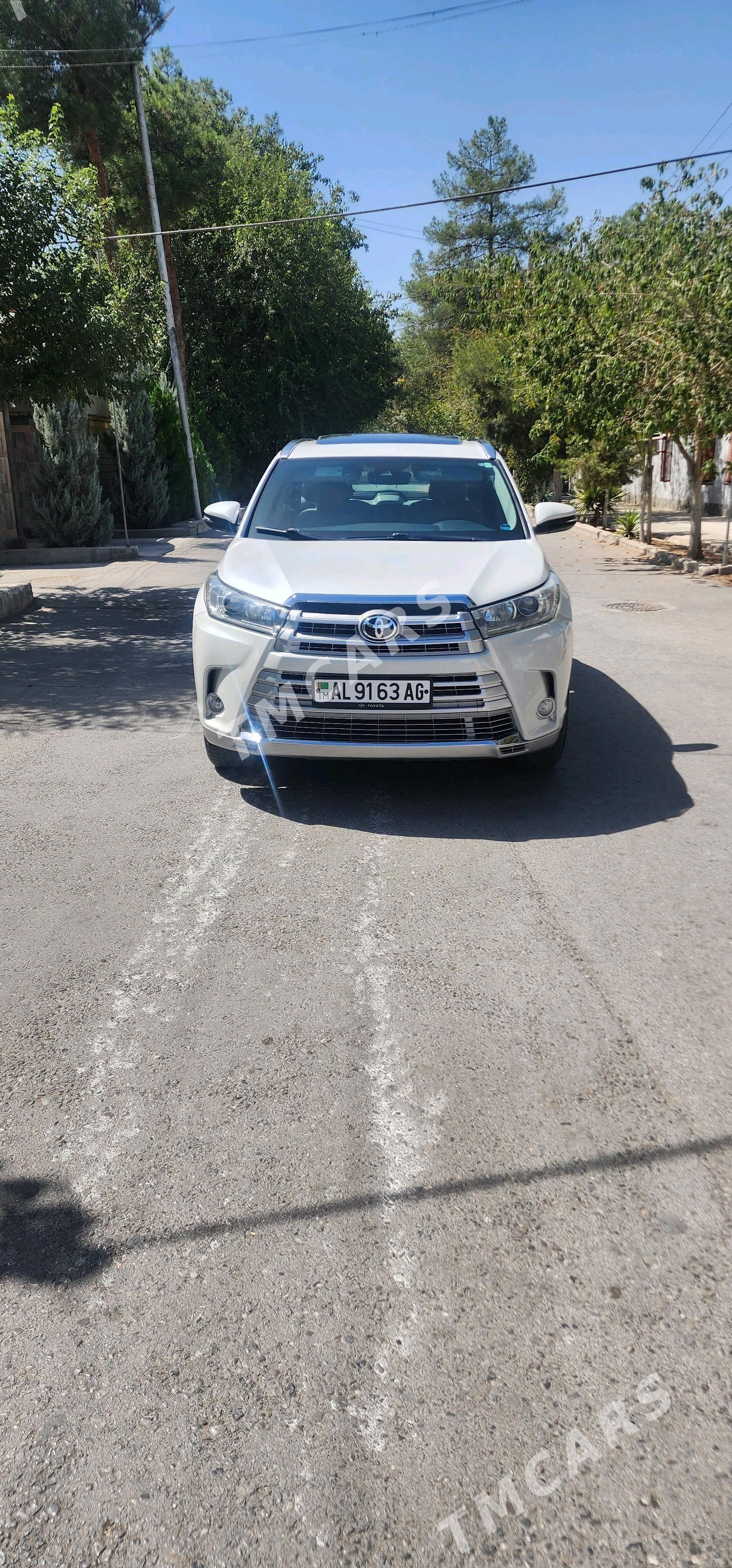 Toyota Highlander 2018 - 465 000 TMT - Gurtly - img 9