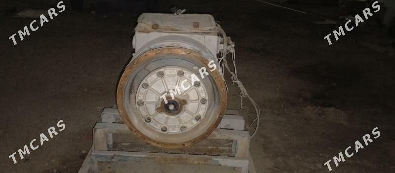 GENERATOR   ГЕНЕРАТОР - Garadamak - img 3