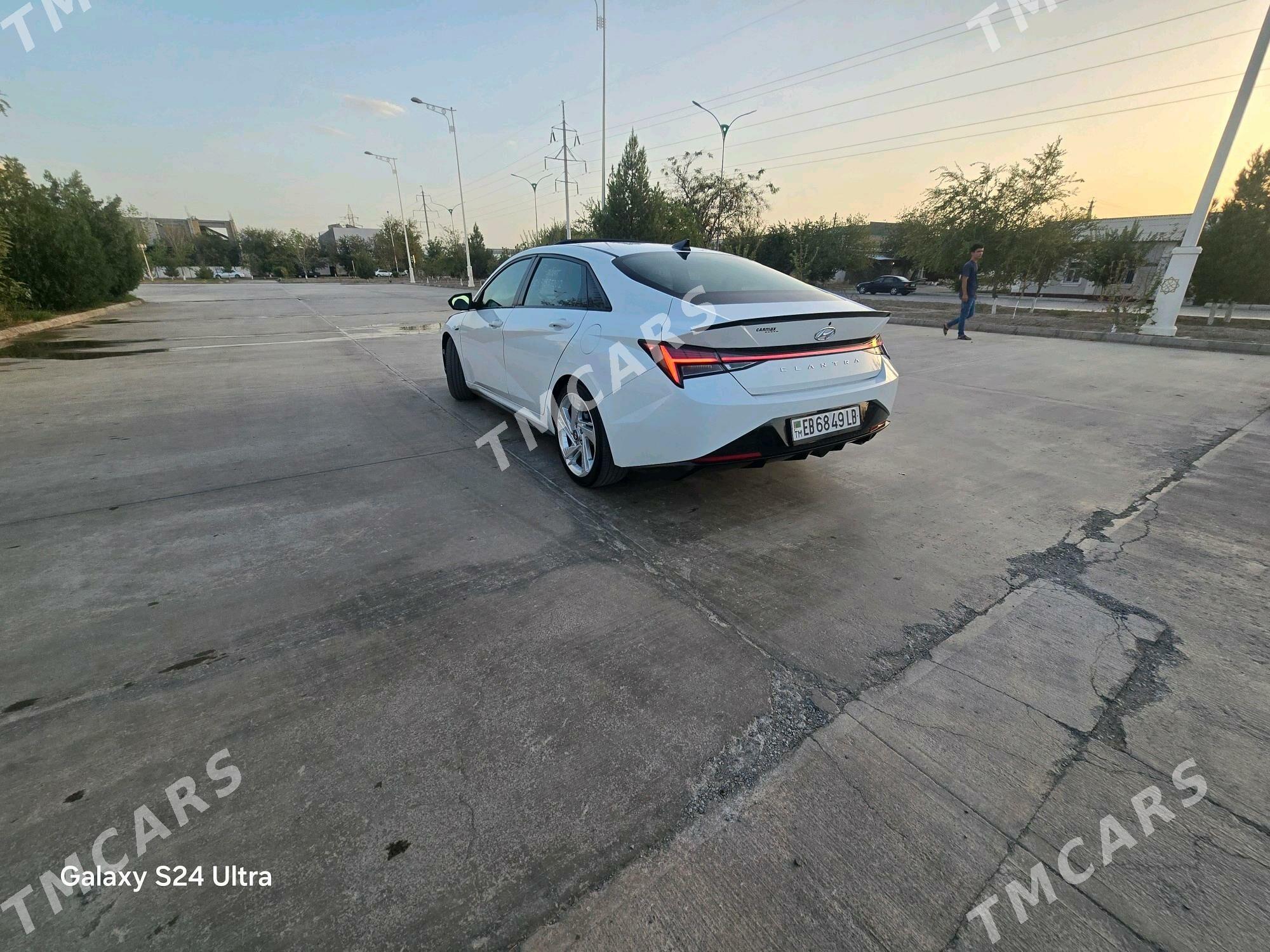 Hyundai Elantra 2021 - 310 000 TMT - Türkmenabat - img 8