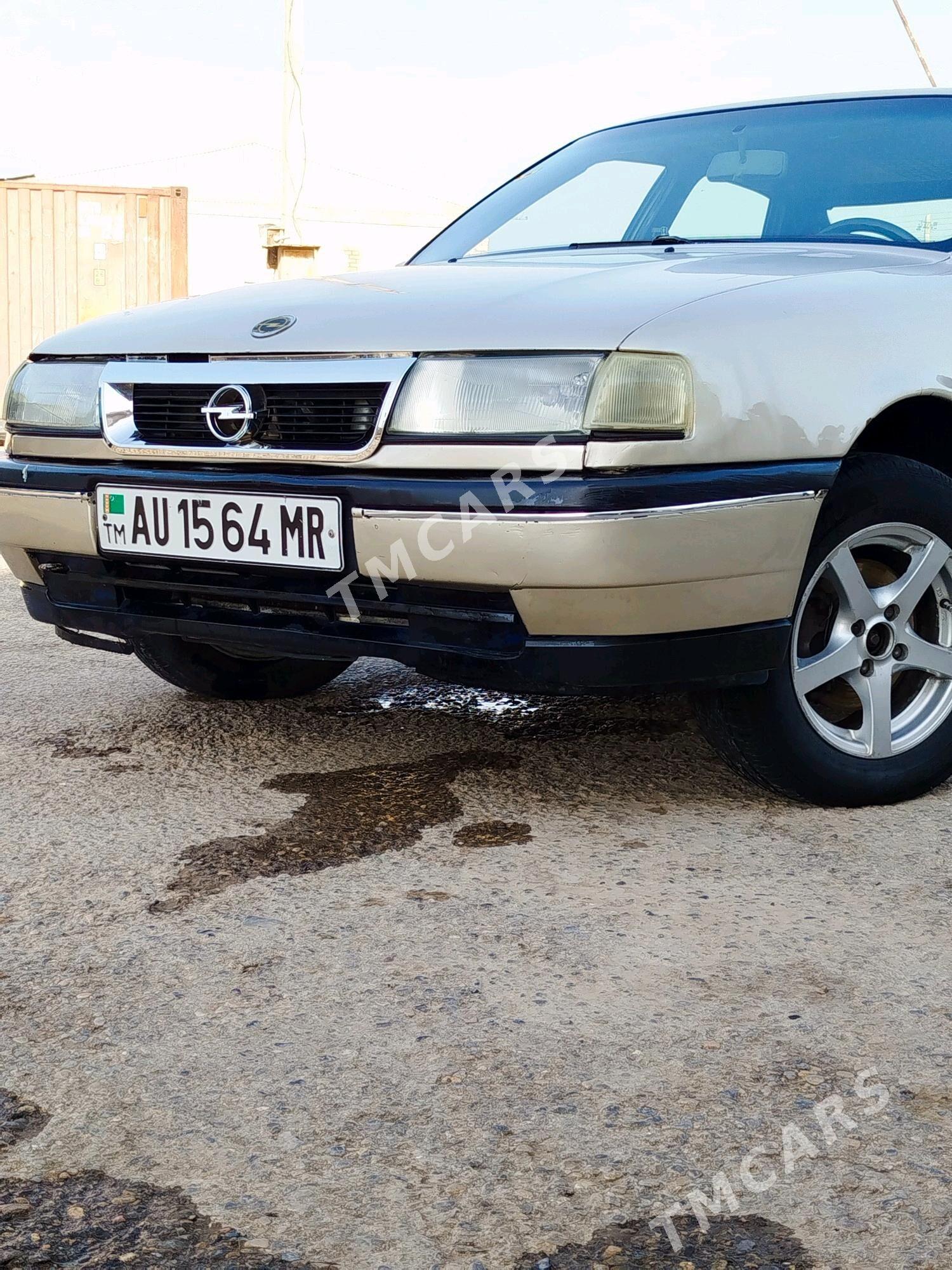 Opel Vectra 1990 - 35 000 TMT - Мургап - img 2