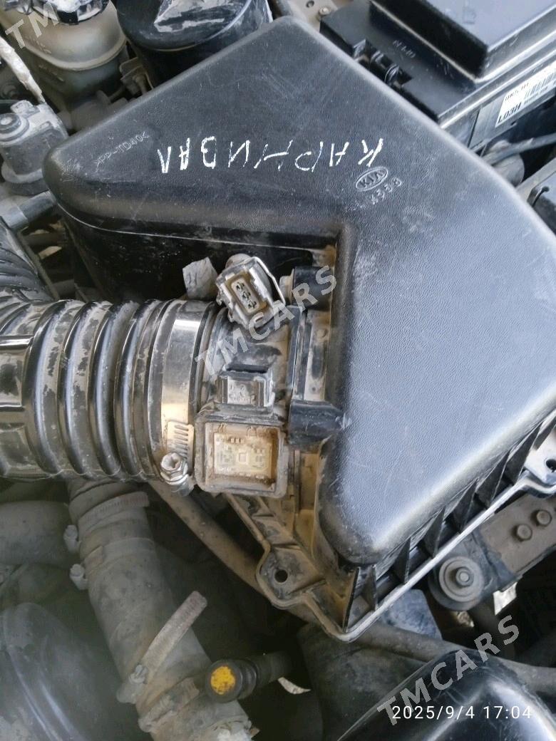 Kia Carnival 2001 - 40 000 TMT - Гурбансолтан Едже - img 2