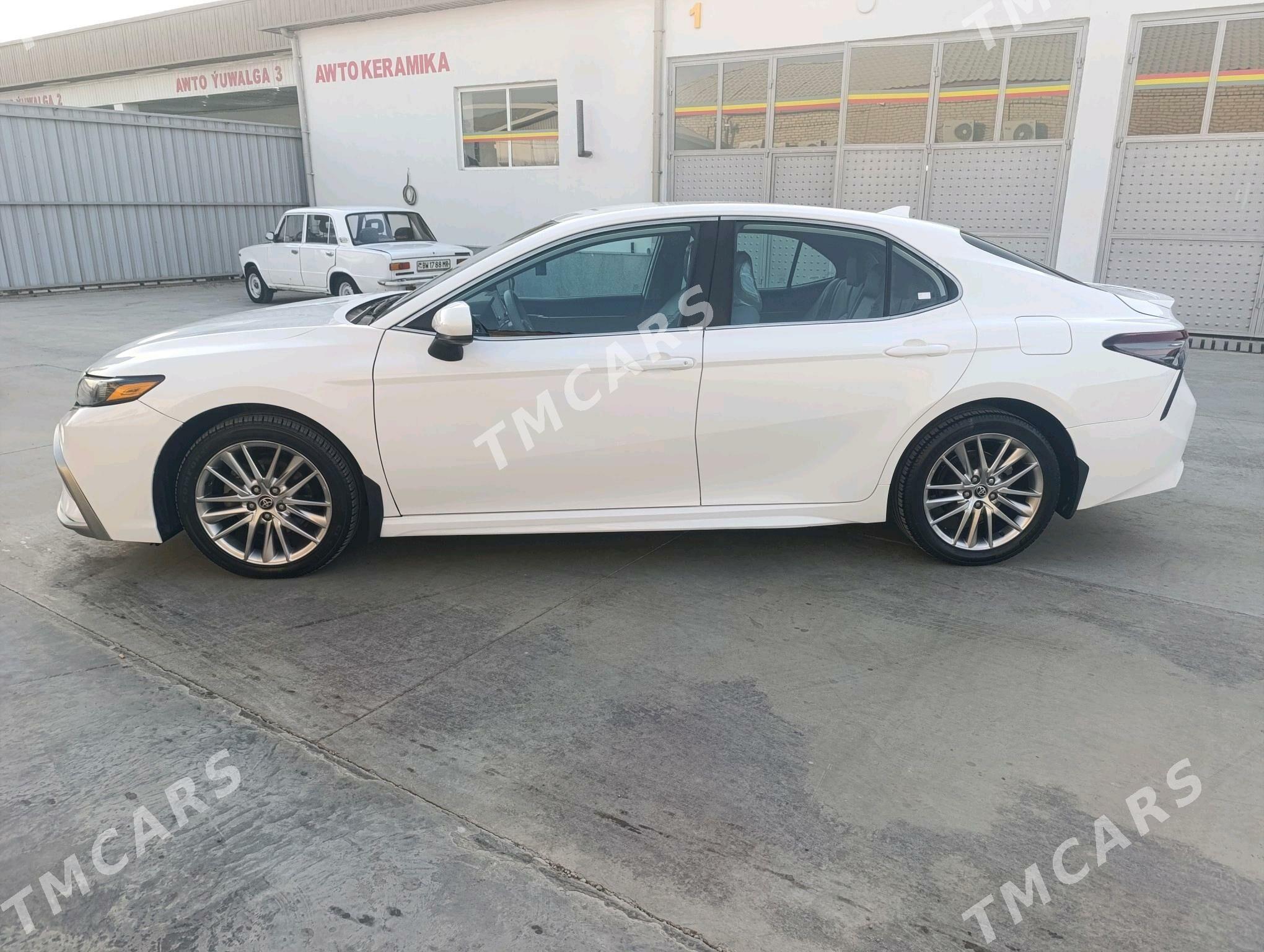 Toyota Camry 2021 - 330 000 TMT - Мары - img 2