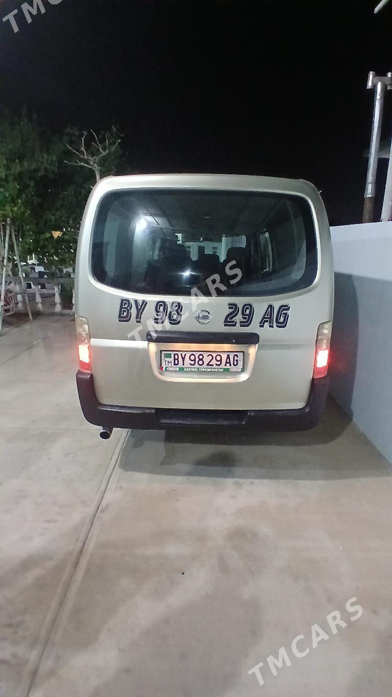 Nissan Urvan 2010 - 165 000 TMT - Ашхабад - img 4