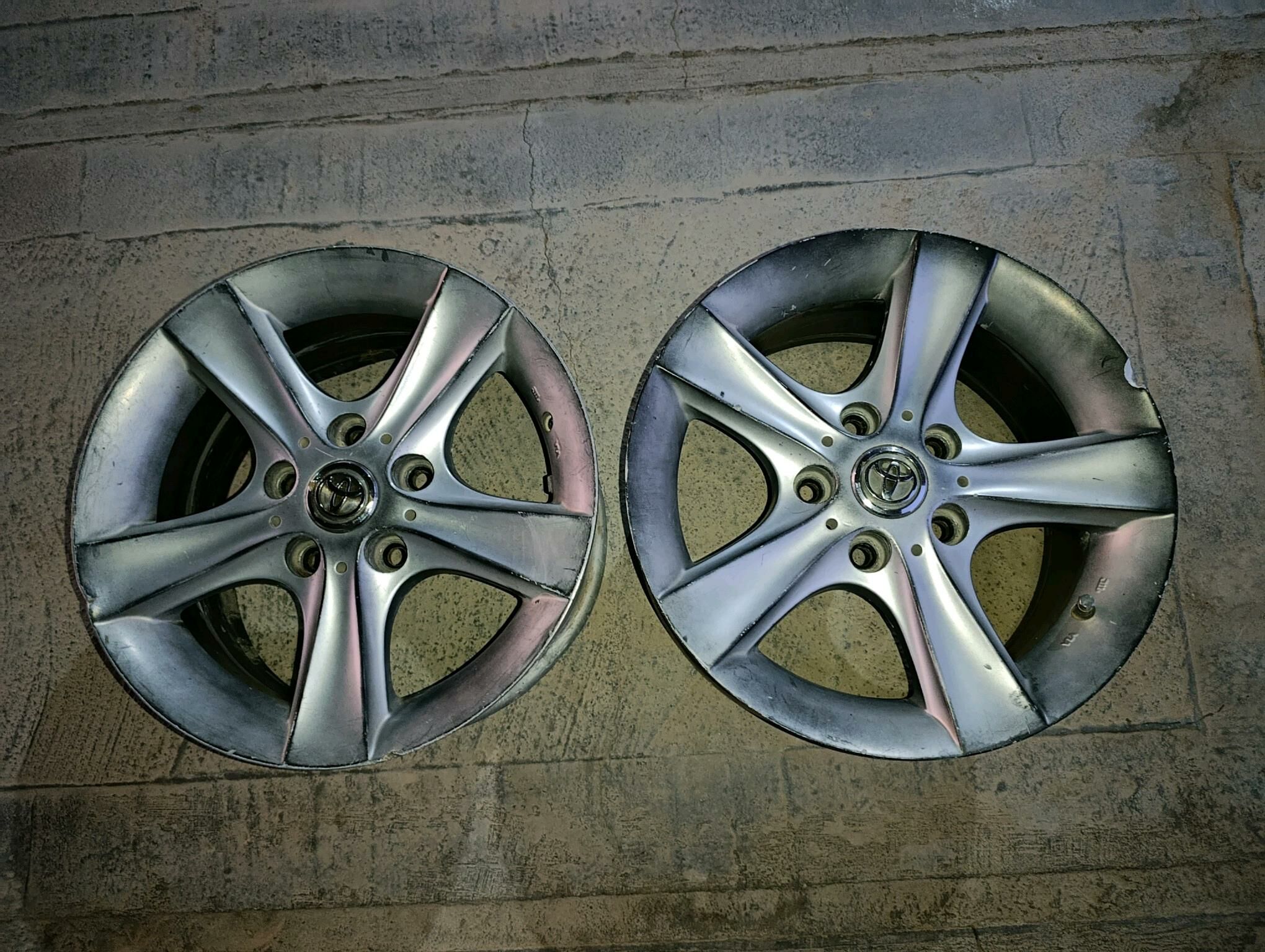 Toyota camry 15lik teker 1 600 TMT - Гумдаг - img 2
