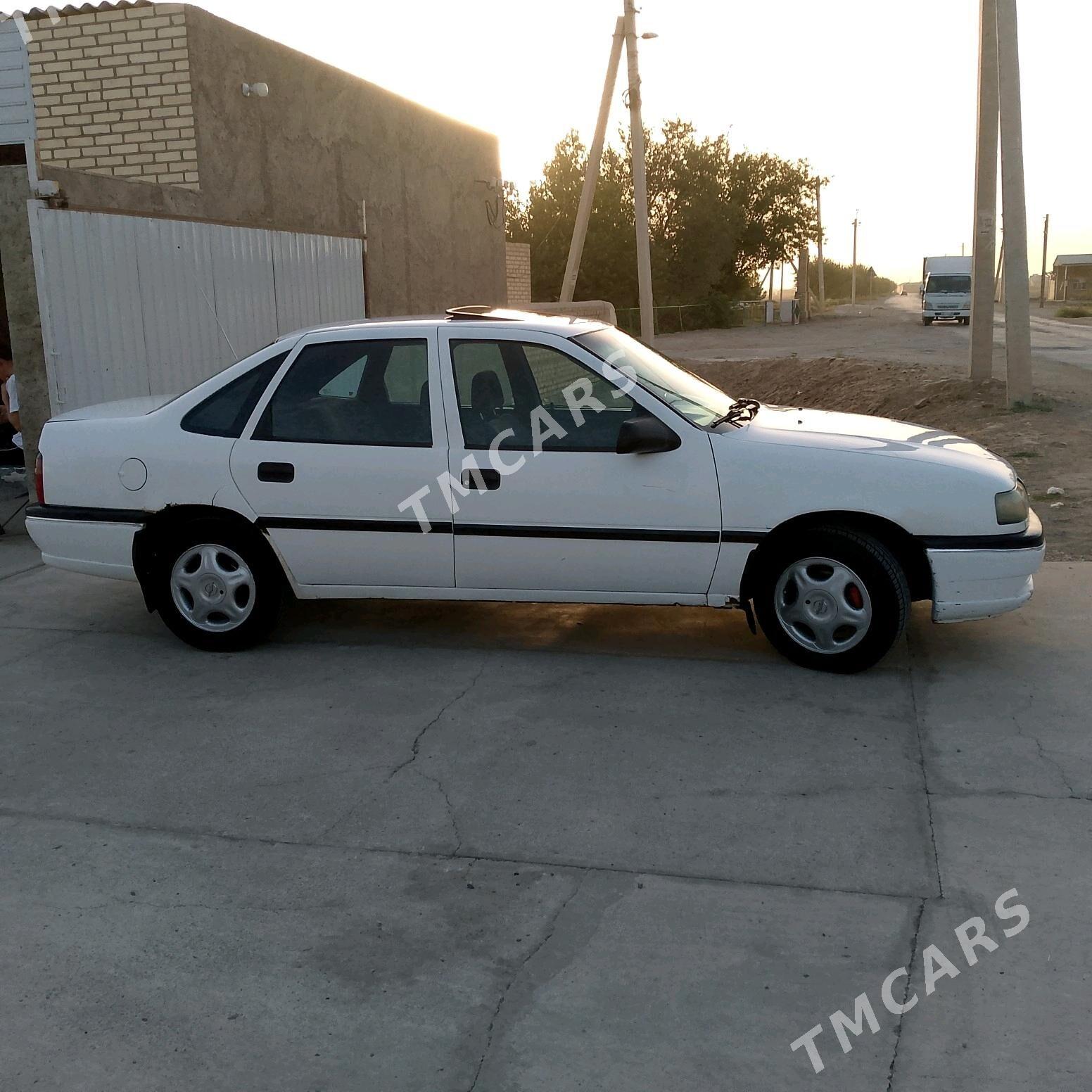 Opel Vectra 1994 - 38 000 TMT - Мургап - img 9
