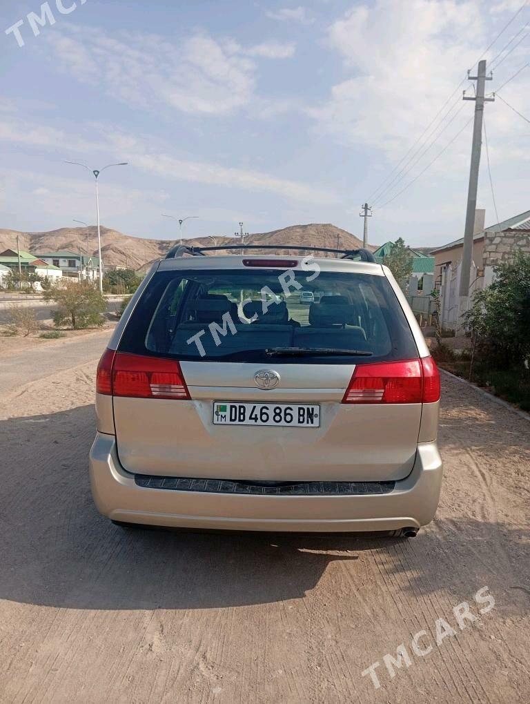 Toyota Sienna 2004 - 200 000 TMT - Туркменбаши - img 7