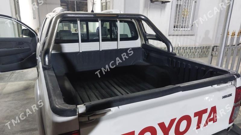 Toyota Hilux 2013 - 275 000 TMT - Туркменабат - img 2