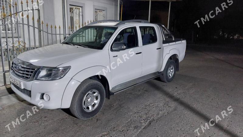 Toyota Hilux 2013 - 275 000 TMT - Туркменабат - img 6