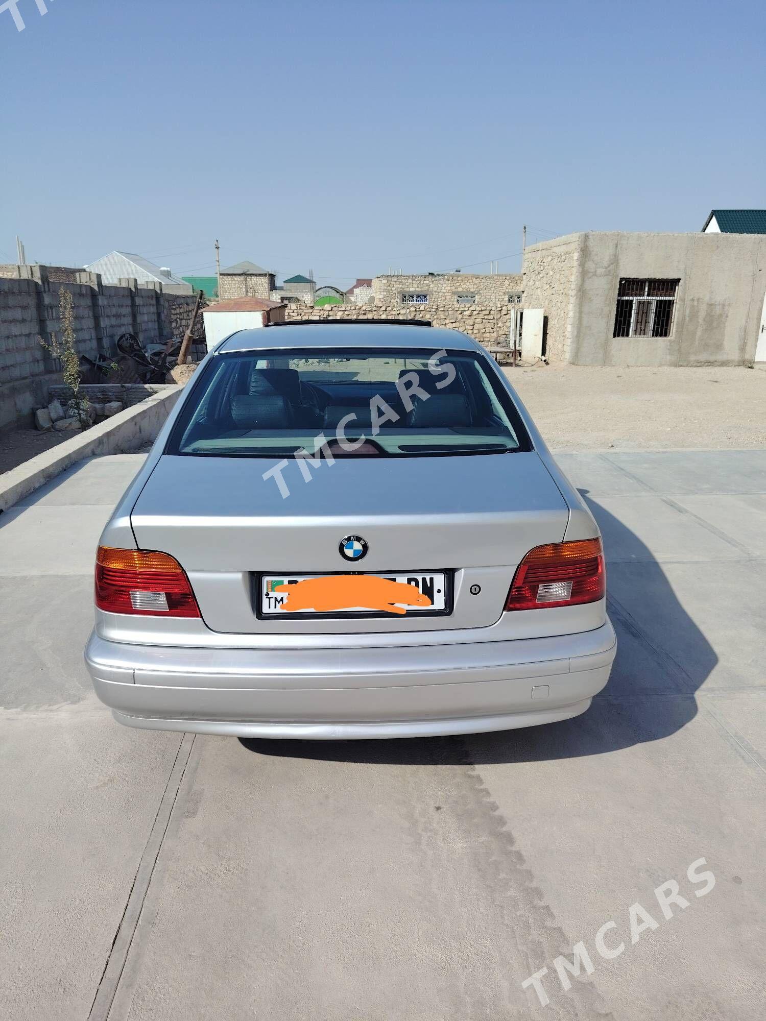 BMW E39 1999 - 120 000 TMT - Balkanabat - img 3