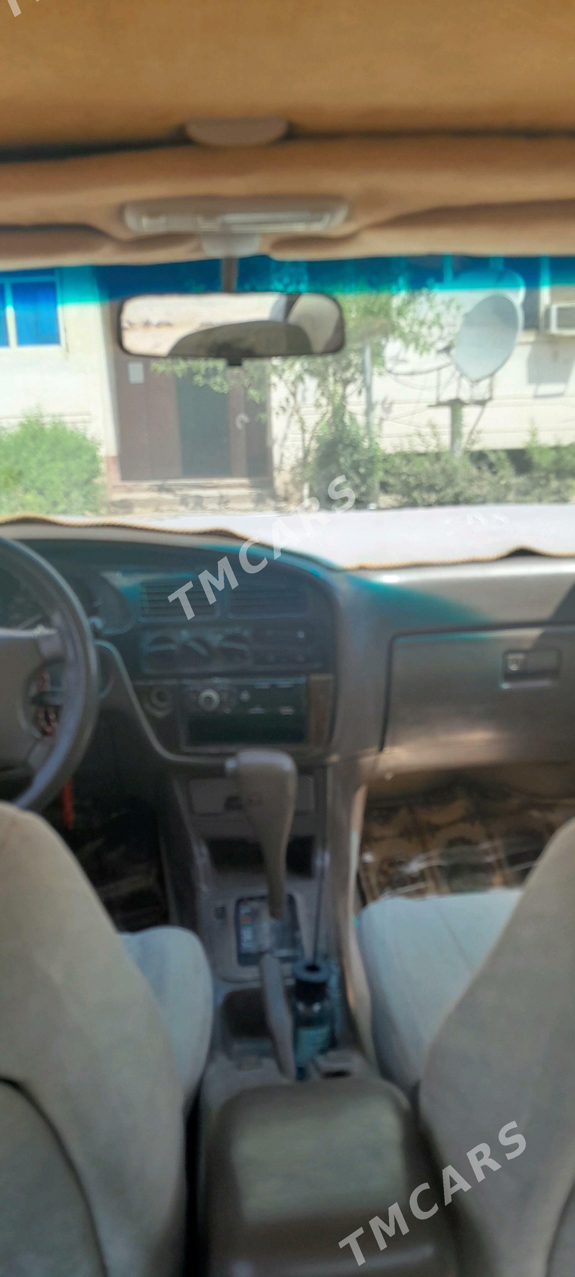 Toyota Camry 1993 - 83 000 TMT - Baýramaly - img 3