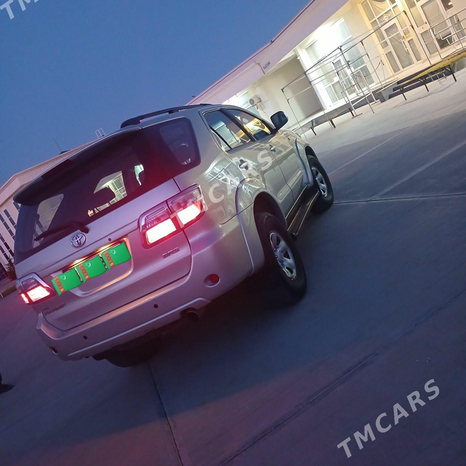 Toyota Fortuner 2010 - 300 000 TMT - Туркменабат - img 5