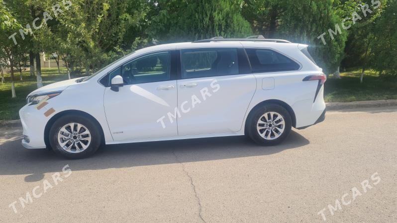 Toyota Sienna 2021 - 510 000 TMT - Мир 8 - img 4