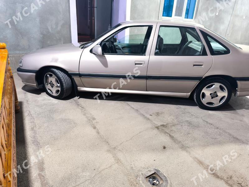 Opel Vectra 1995 - 46 000 TMT - Чарджоу - img 2