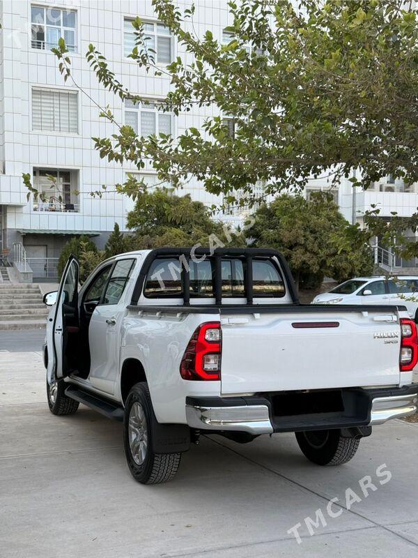 Toyota Hilux 2024 - 592 000 TMT - Aşgabat - img 4