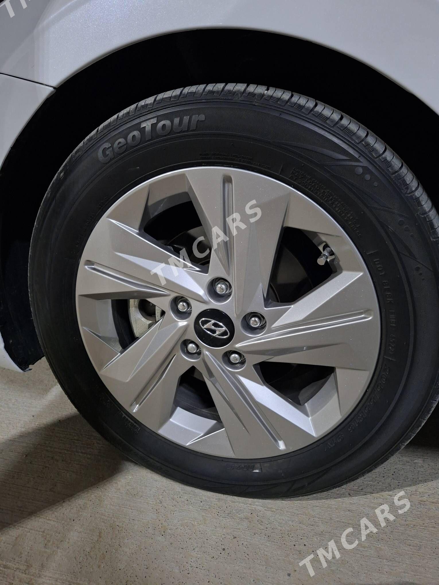 Hyundai Elantra 2021 - 240 000 TMT - Köşi - img 2