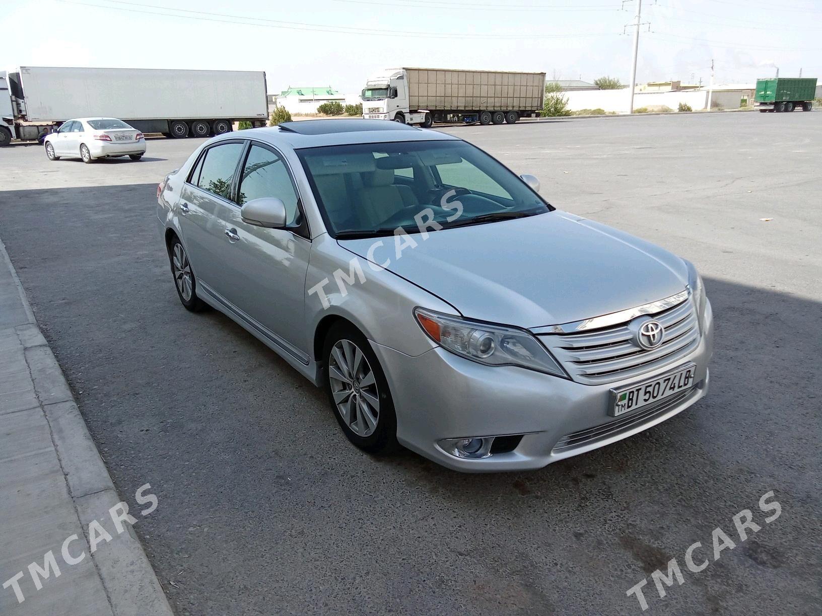 Toyota Avalon 2011 - 300 000 TMT - Saýat - img 3