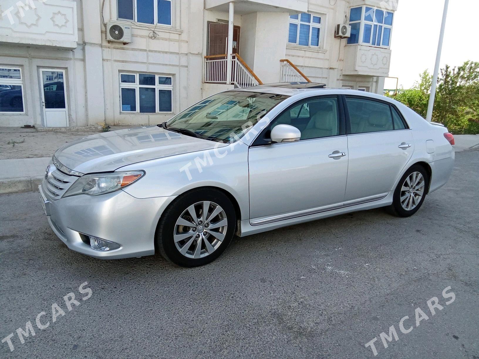 Toyota Avalon 2011 - 300 000 TMT - Saýat - img 4