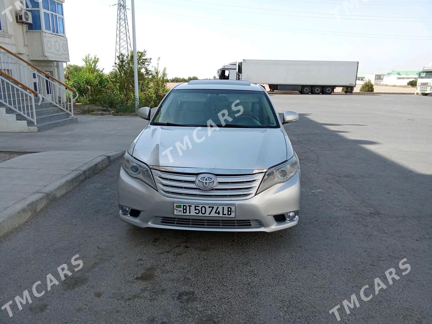 Toyota Avalon 2011 - 300 000 TMT - Saýat - img 9