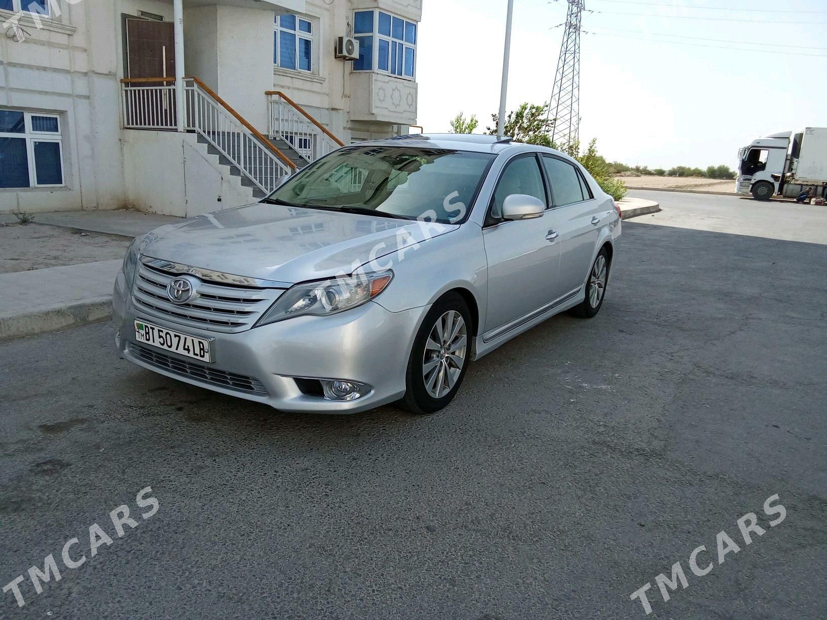 Toyota Avalon 2011 - 300 000 TMT - Saýat - img 7