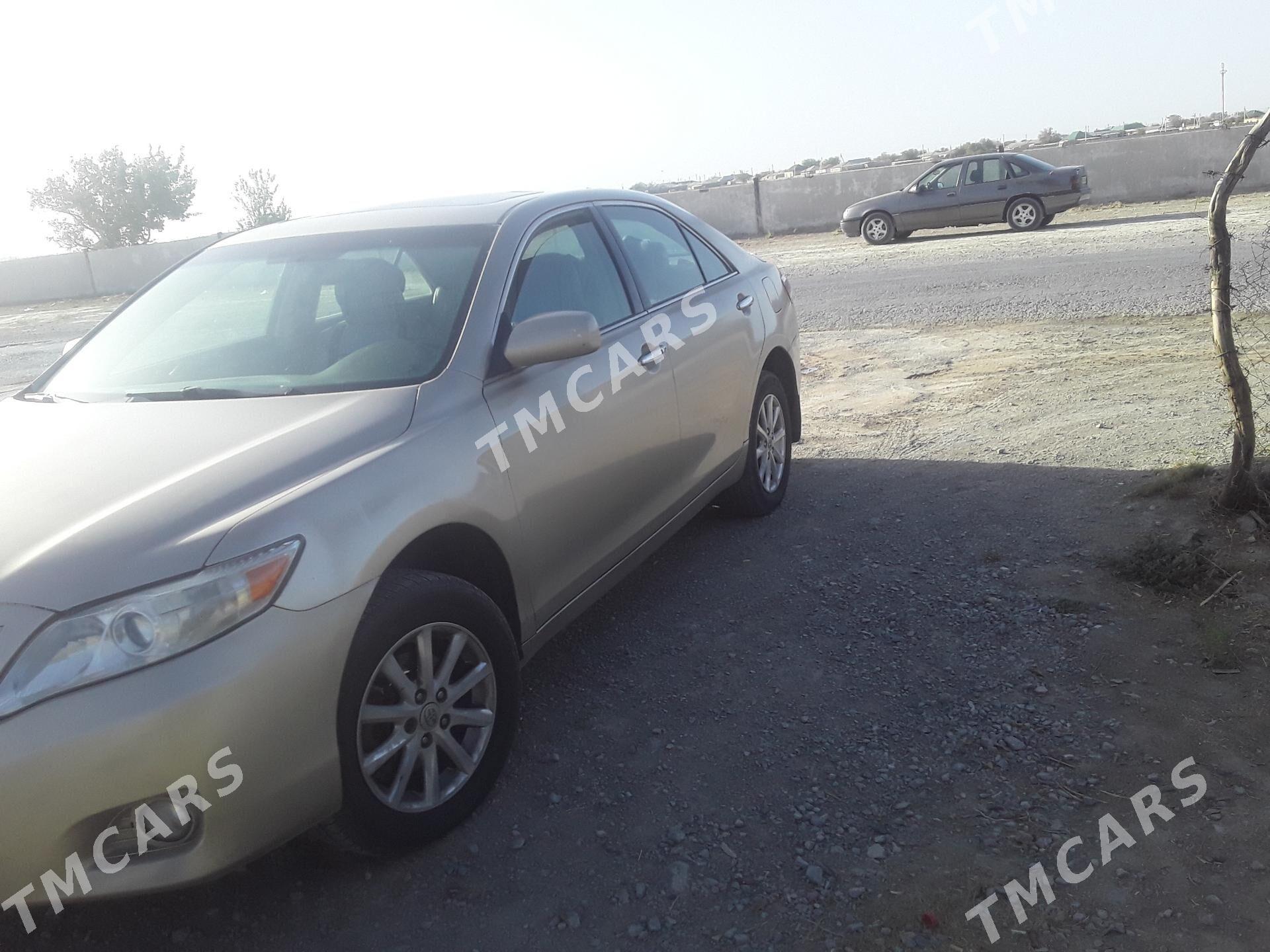 Toyota Camry 2009 - 190 000 TMT - Bäherden - img 4