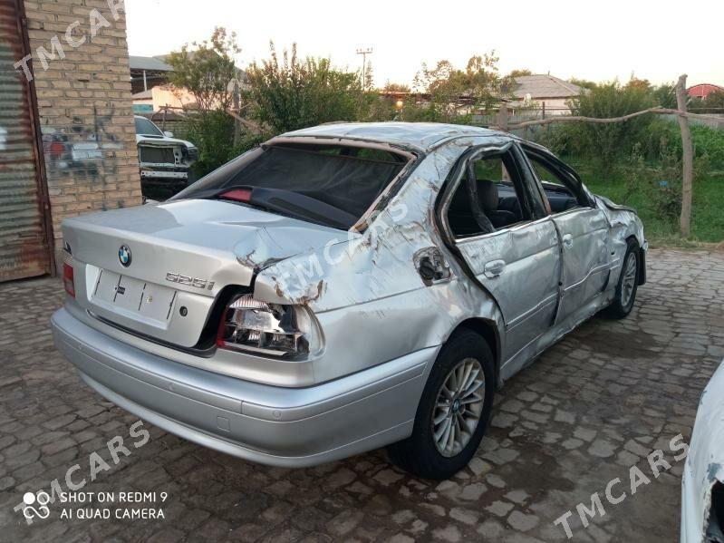 BMW 525 2002 - 44 000 TMT - Mary - img 4