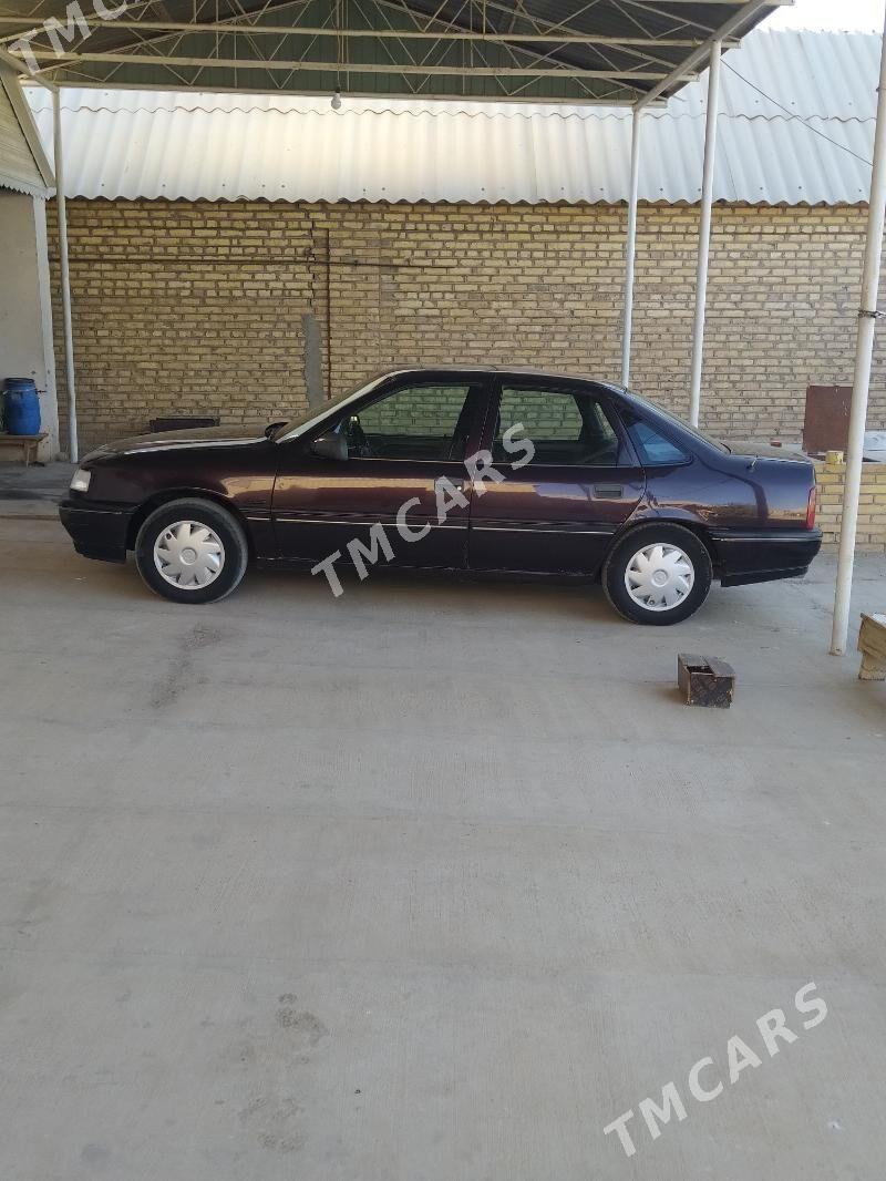 Opel Vectra 1990 - 29 000 TMT - Мары - img 2