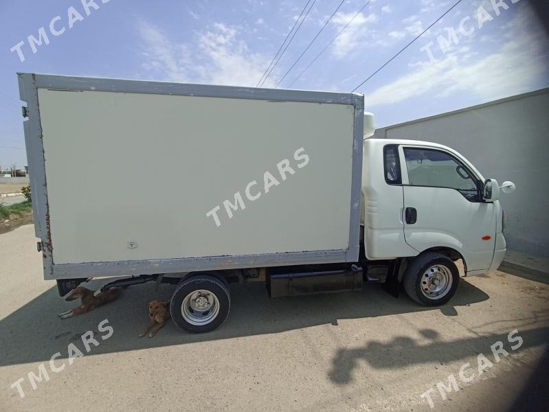 Kia Bongo 2009 - 140 000 TMT - 4 мкр - img 2