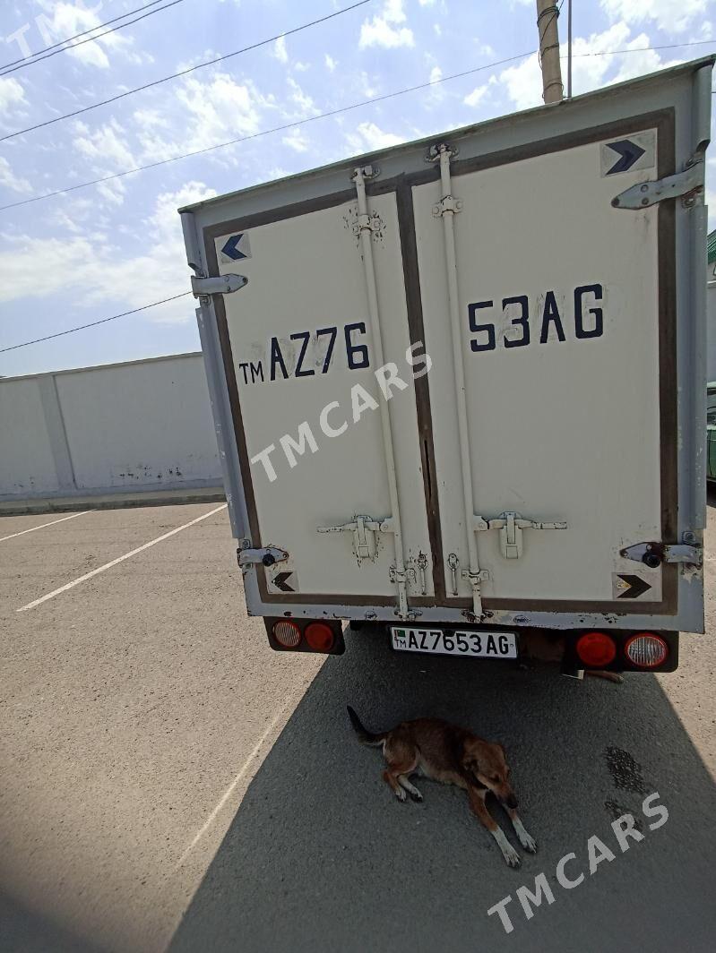 Kia Bongo 2009 - 140 000 TMT - 4 мкр - img 4